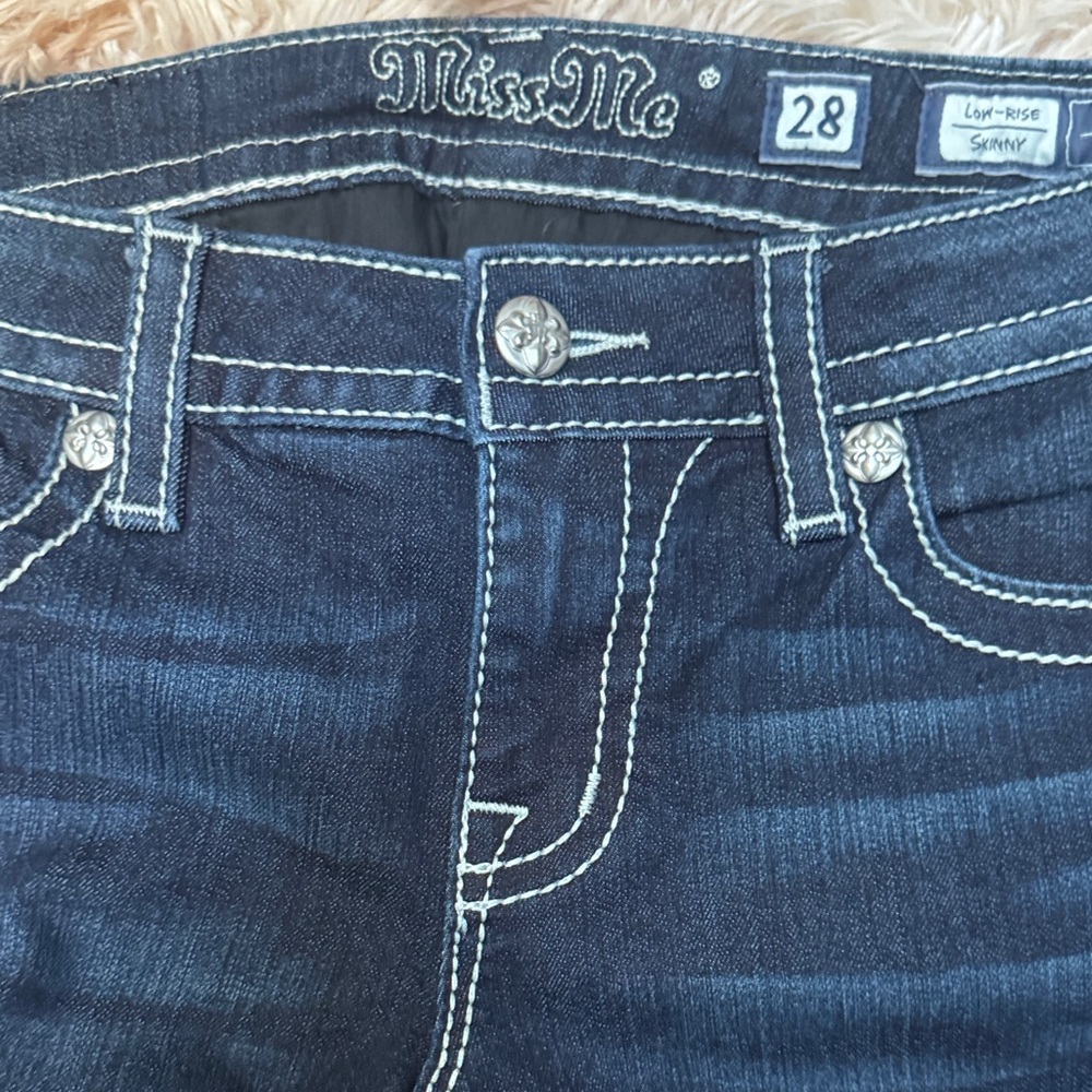 MISS ME 🔥 Blue Jeans with Leopard Print Accents AND SEQUINS - Picture 2 of 3